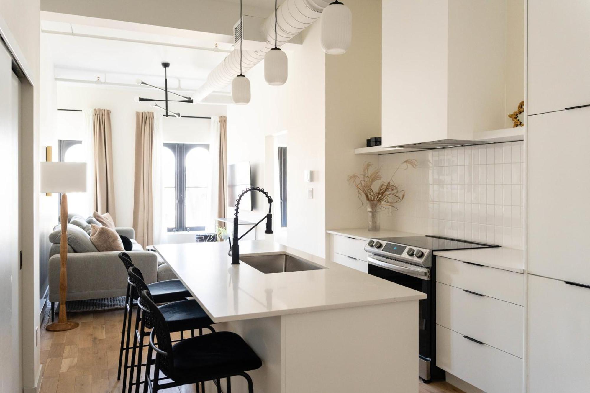 Maison Place Jacques-Cartier By Luxury In Transit Montreal Bagian luar foto