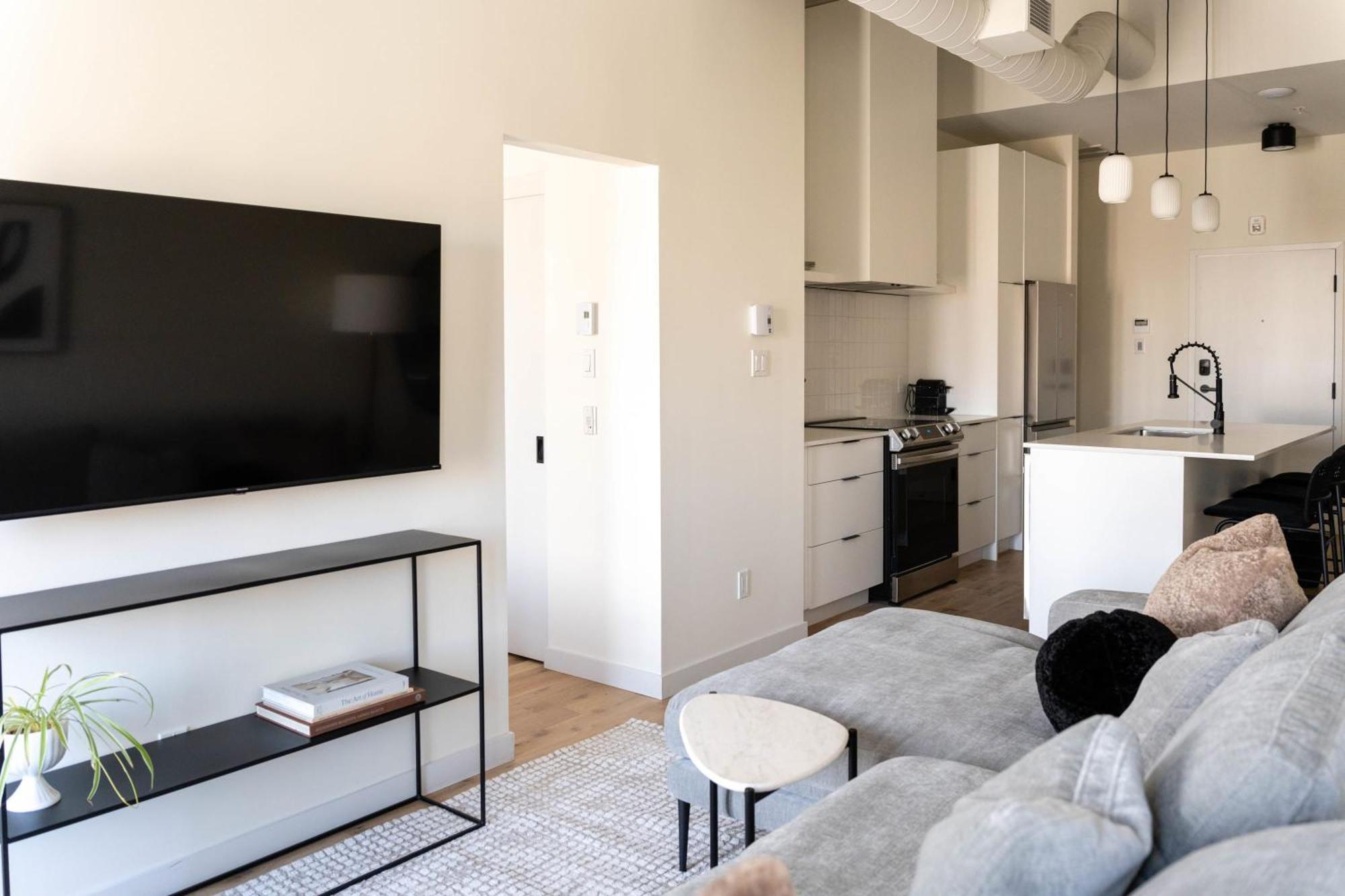 Maison Place Jacques-Cartier By Luxury In Transit Montreal Bagian luar foto