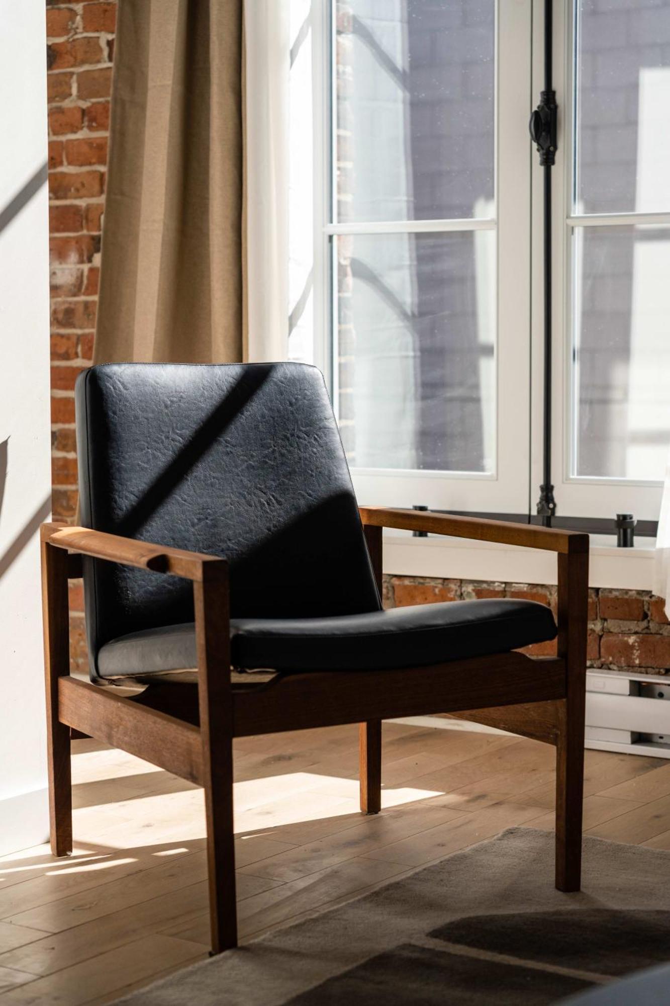 Maison Place Jacques-Cartier By Luxury In Transit Montreal Bagian luar foto